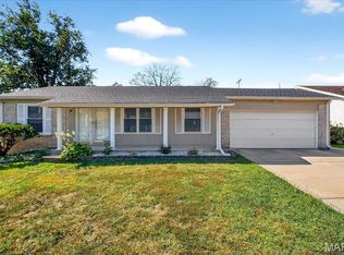 108 Bentwood Ln, Saint Peters, MO 63376
