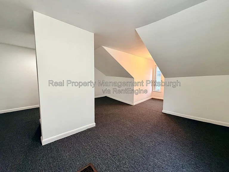 207 Edmond St — Photo 10