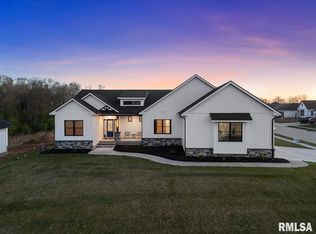 6817 Timber Ct, Bettendorf, IA 52722