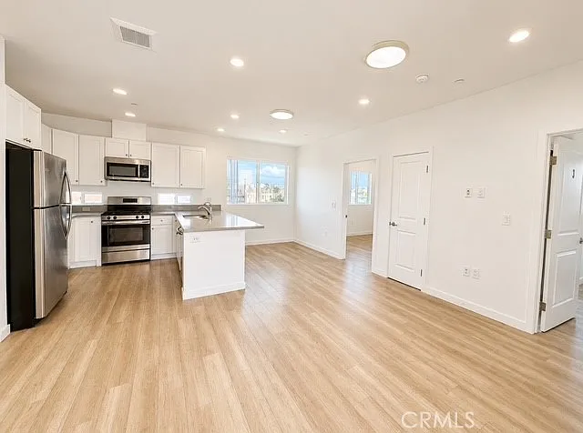 1127 S Kingsley Dr #1/2 — Photo 3