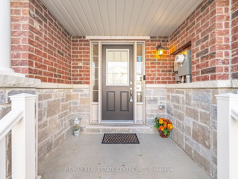 11 Yately St — Photo 3