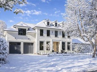 46 2nd St, Oakville, ON L6J 3T2