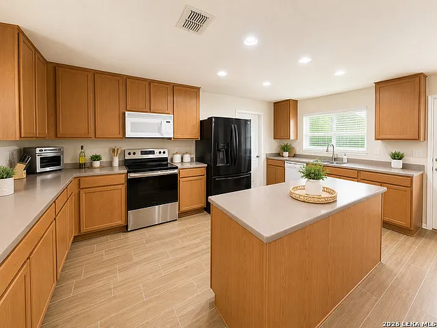 8835 Laguna Rio — Photo 2