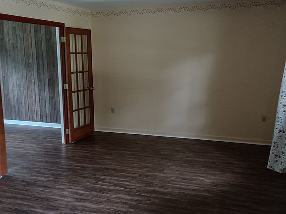 4th image of 204 Knob Creek Ln
