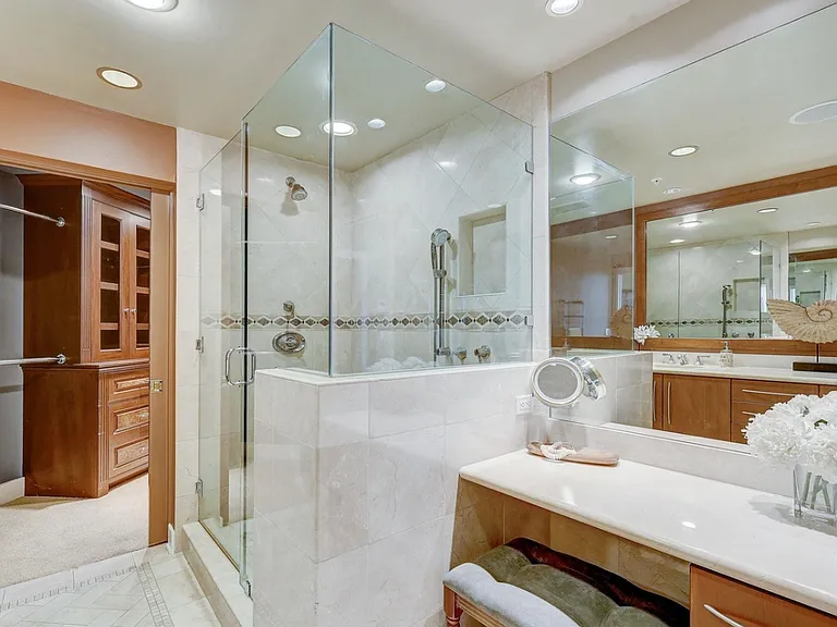 700 W Harbor Dr W #2902 — Photo 43