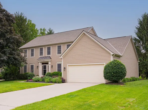 3254 Harbor Dr, Lewis Center, OH 43035