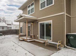 1023 6th St SE APT 3, Cedar Rapids, IA 52401