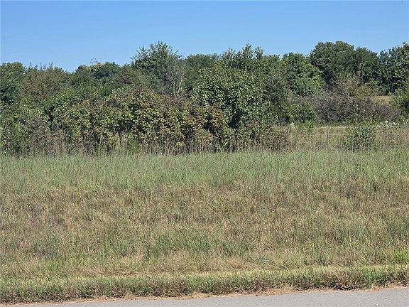 4th image of 32570 Old Kc Rd
