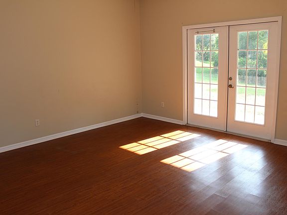 3rd image of 1806 Anna Catherine Dr