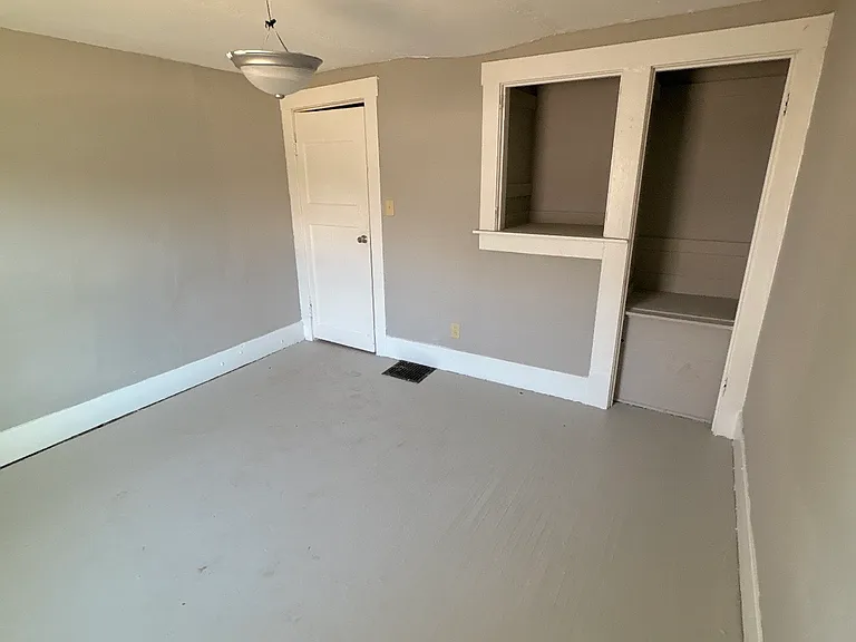 2032 E North St — Photo 6