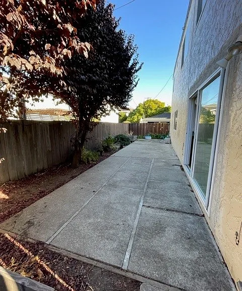 1132 Paloma Ave — Photo 9