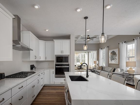 Large Central Kitchen Island