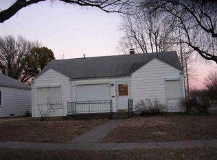 1658 S Spruce St, Wichita, KS 67211