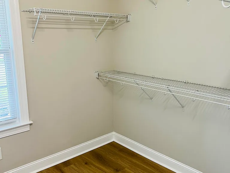 431 Branchwood Dr — Photo 17