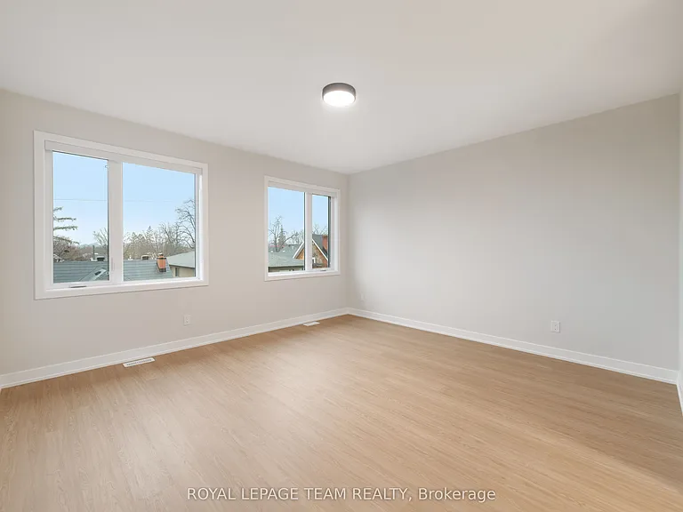 49 Grosvenor Ave #3 — Photo 30