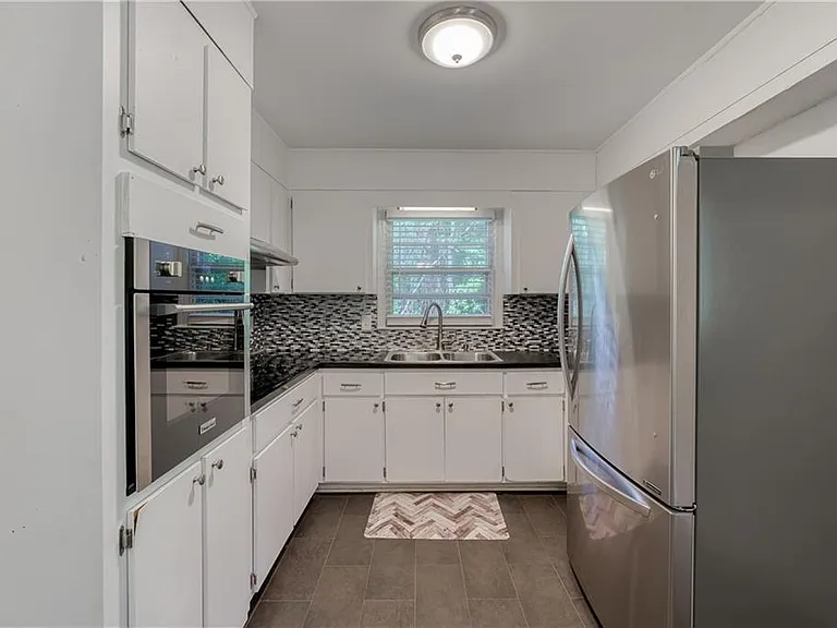 3271 Howell Cir — Photo 4