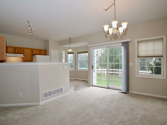 4th image of 748 Duvall Dr