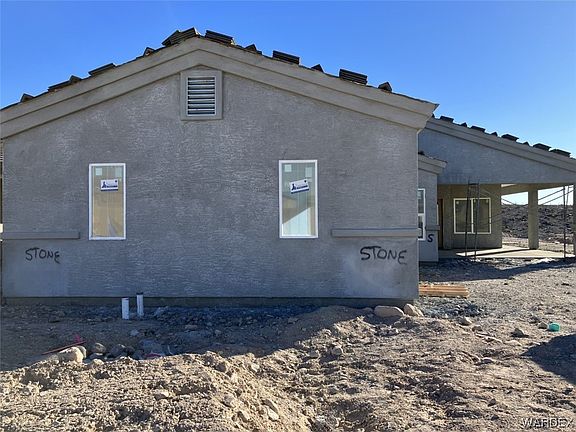 2nd image of 2660 Eagle Rock Trail
