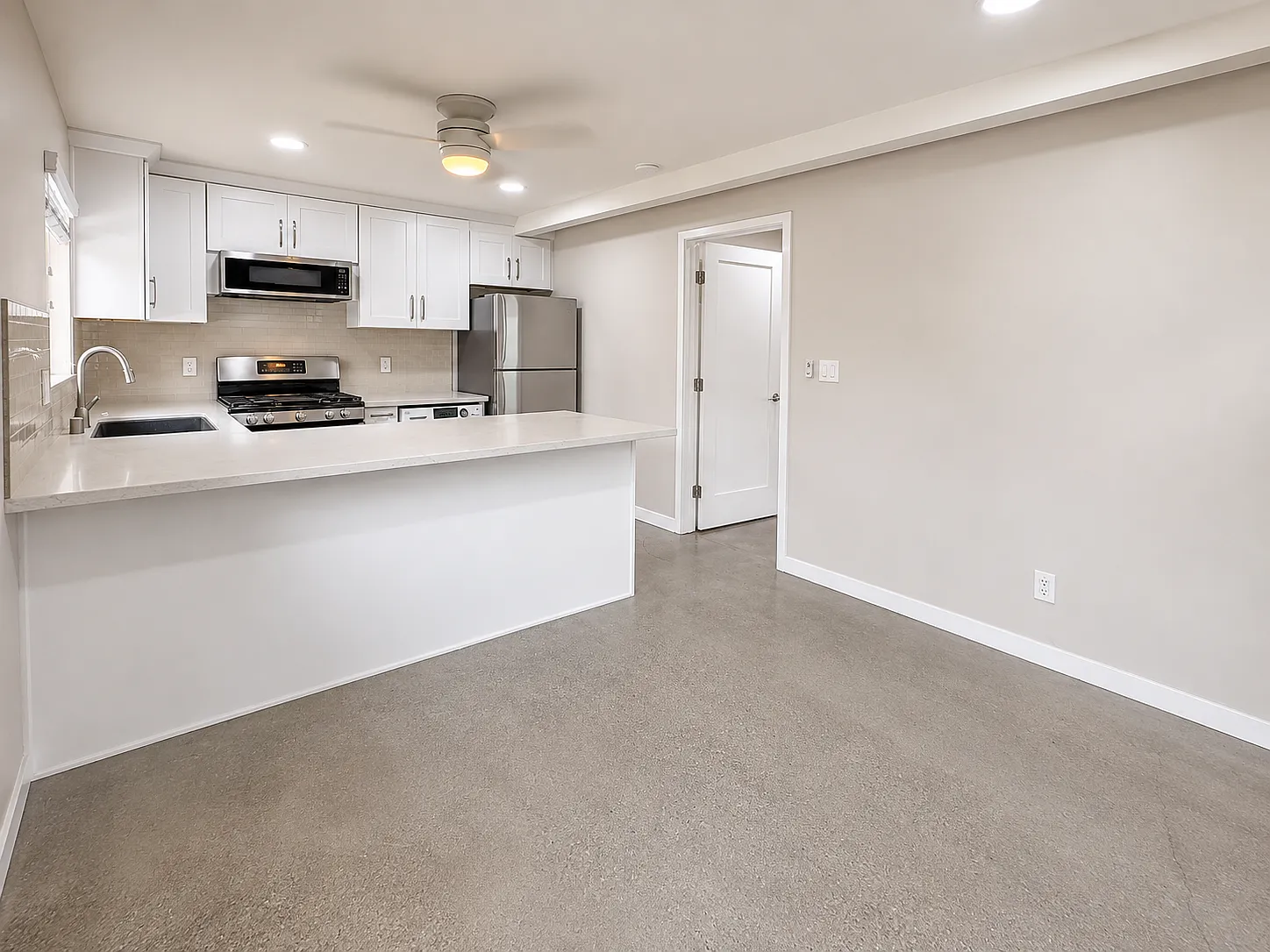 1 bed, 500 sqft, $1,995 — Photo 2