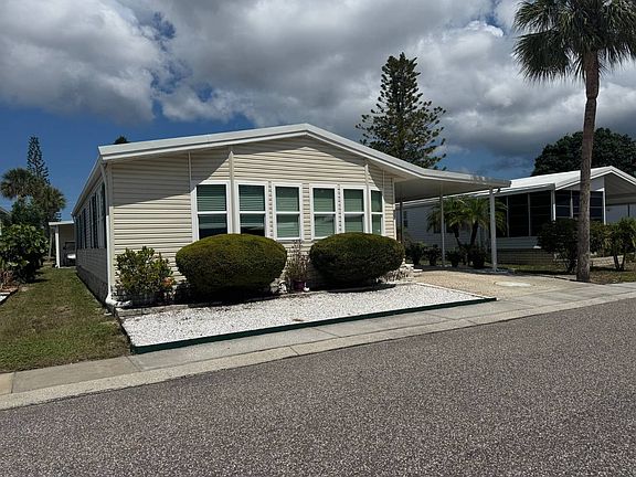 2nd image of 827 Egret Ln