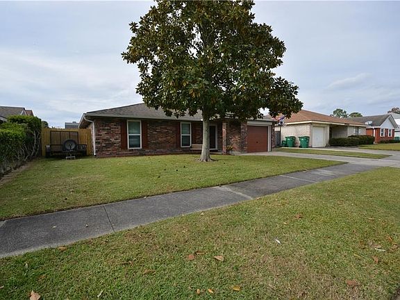 2nd image of 3124 Cove Ln