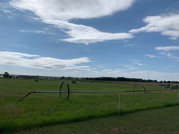 Large irrigated front field 