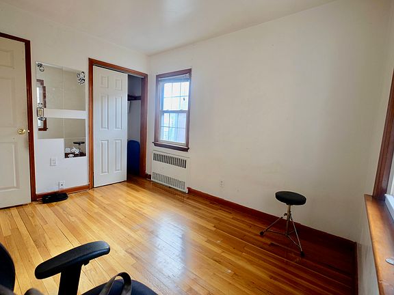 4th image of 9211 89th Ave #1