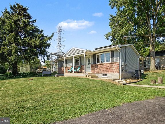 4th image of 111 Falmouth Rd