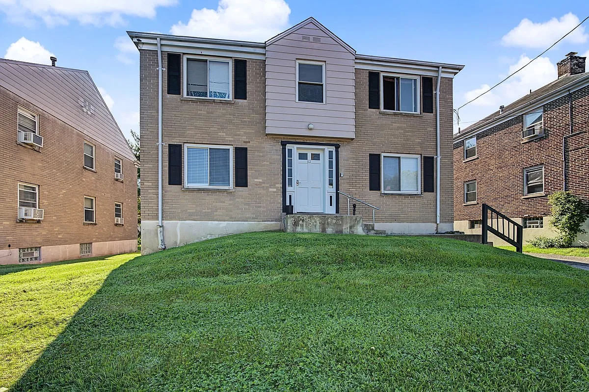 62 Gorman Lane Apt B — Photo 1