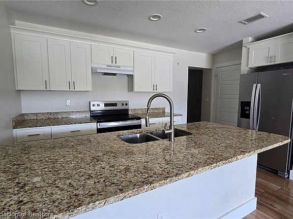 5th image of 6303 Candler Ter