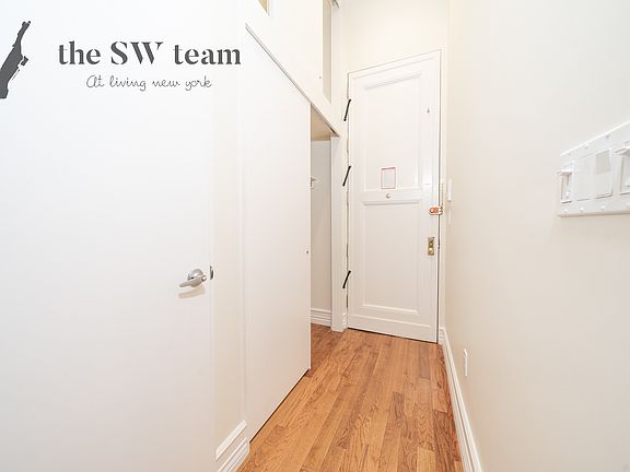 4th image of 24 W 88th St #Mwbf