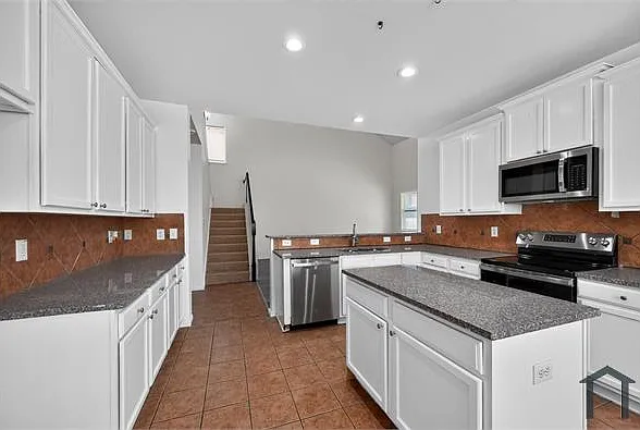 1009 Youkum Ct — Photo 16