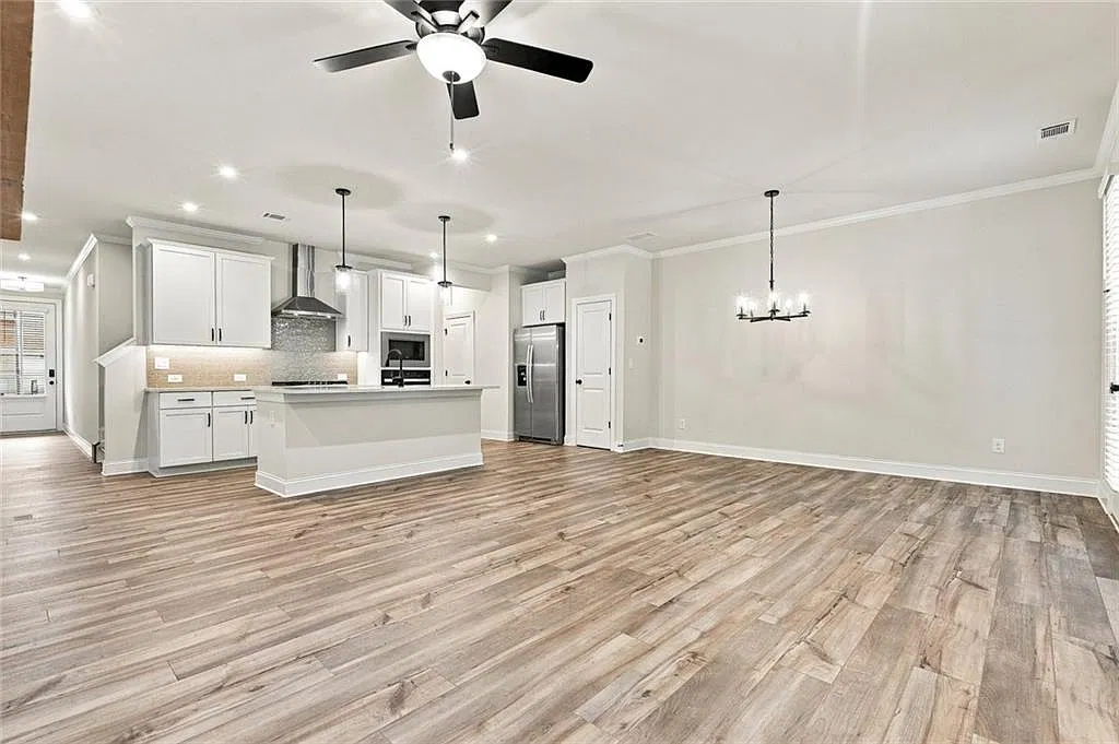 3 bed, 2.5 bath, 1902 sqft, $2,600 — Photo 3