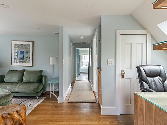 4th image of 10A Brewer St #2