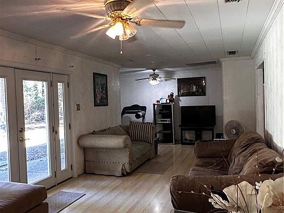 4th image of 700 Glockner Ct
