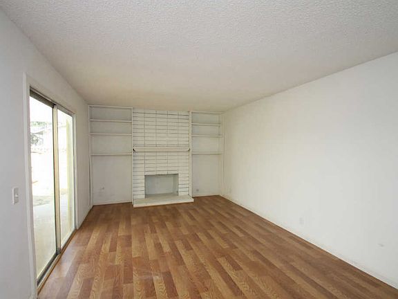 5th image of 2585 Tennyson Ct