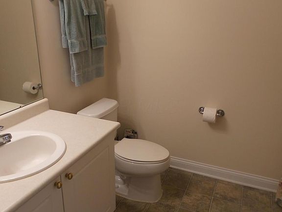 5th image of 369 Crescent Ct