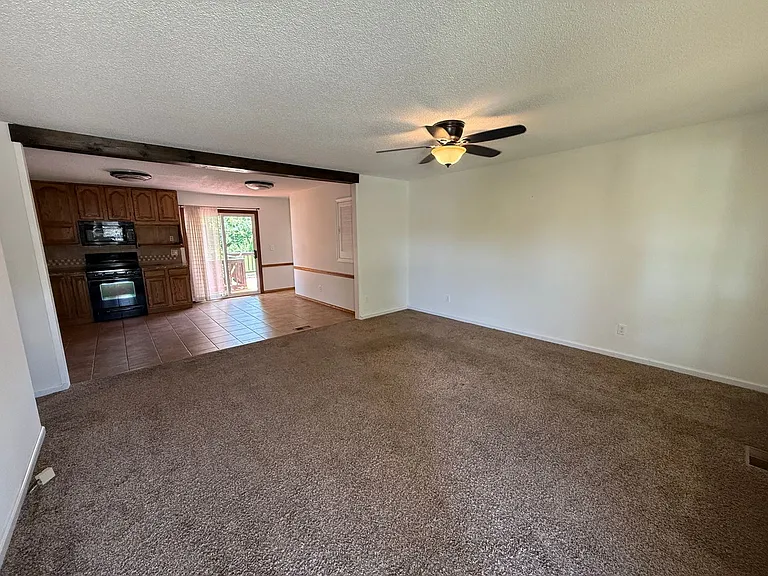 5360 Glencullen Way — Photo 3