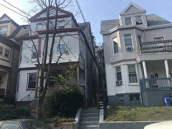 3rd image of 119 Seymour Ave