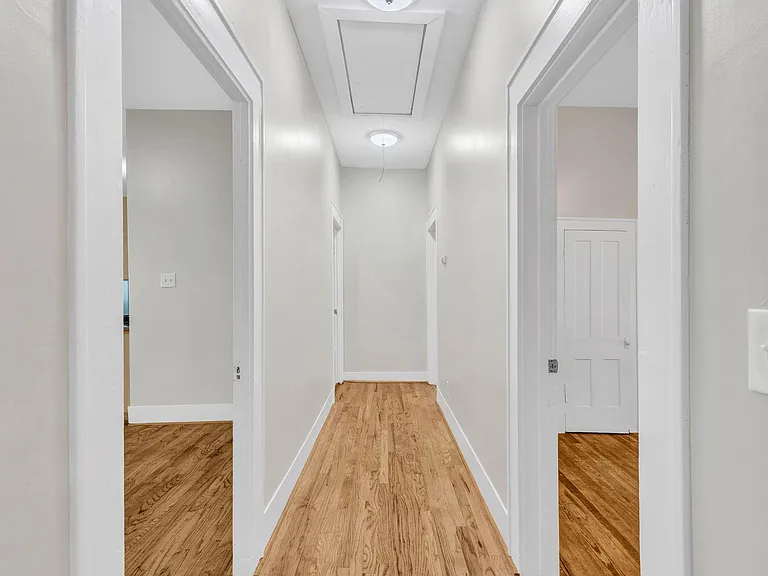 1911 Eva St — Photo 18