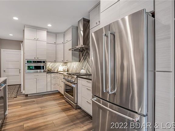 3rd image of 184 Resplander Cir