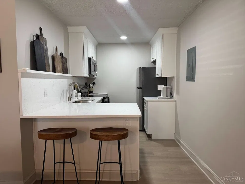Studio, 580 sqft, $1,475 — Photo 2