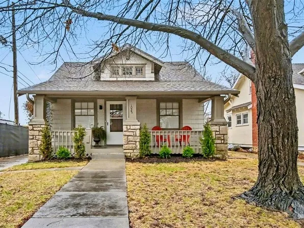 1025 E 76th St, Kansas City, MO 64131