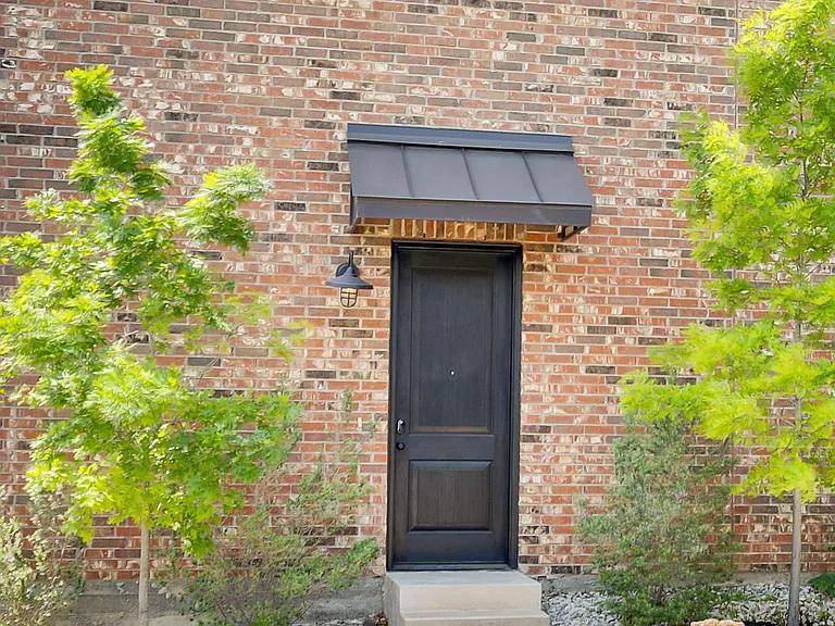 808 E Lydia St — Photo 33