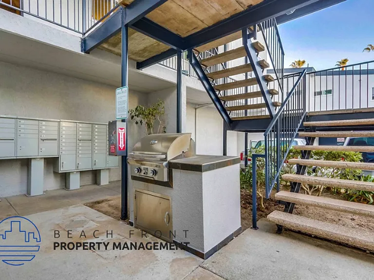 Newport Terrace Apartments — Photo 23