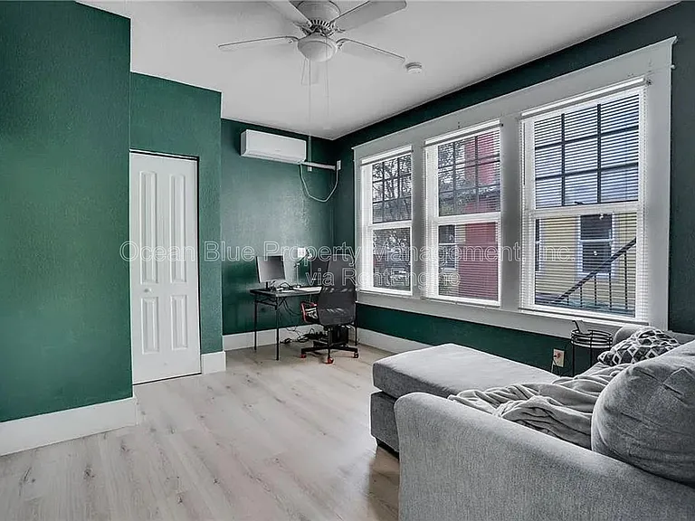 316 W Columbus Dr #A — Photo 2