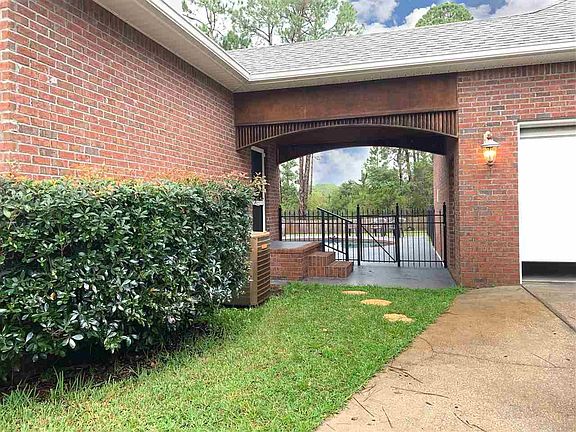 3rd image of 4594 Soundside Dr