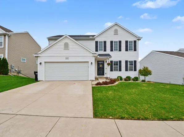 2693 Plover Dr SE, Kentwood, MI 49508