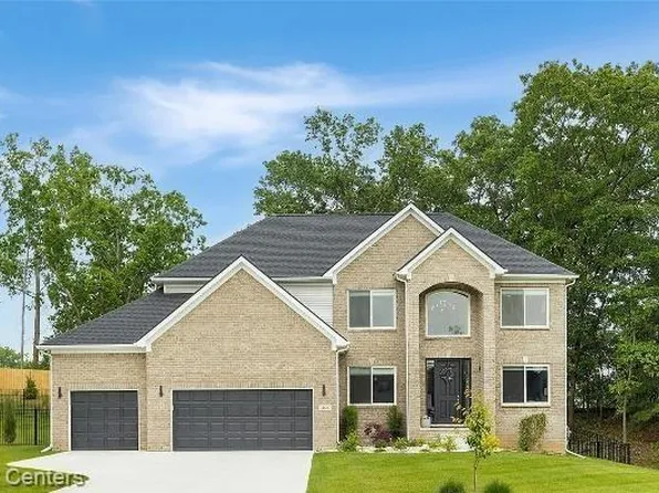 5544 Morgan Lake Dr, Clarkston, MI 48348