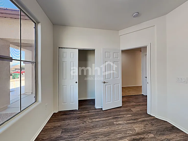 568 W Camino Parrilla — Photo 12